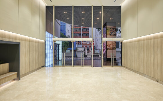 Zen Plaza – Main lobby with a view towards Nguyen Trai Street